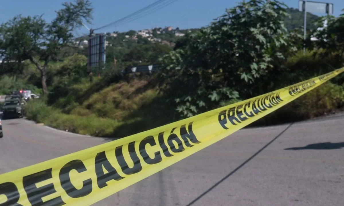 Hallan los cuerpos sin vida de tres menores de edad en una carretera de la comisaría Miguel Alemán en Hermosillo, Fiscalía investiga el caso.