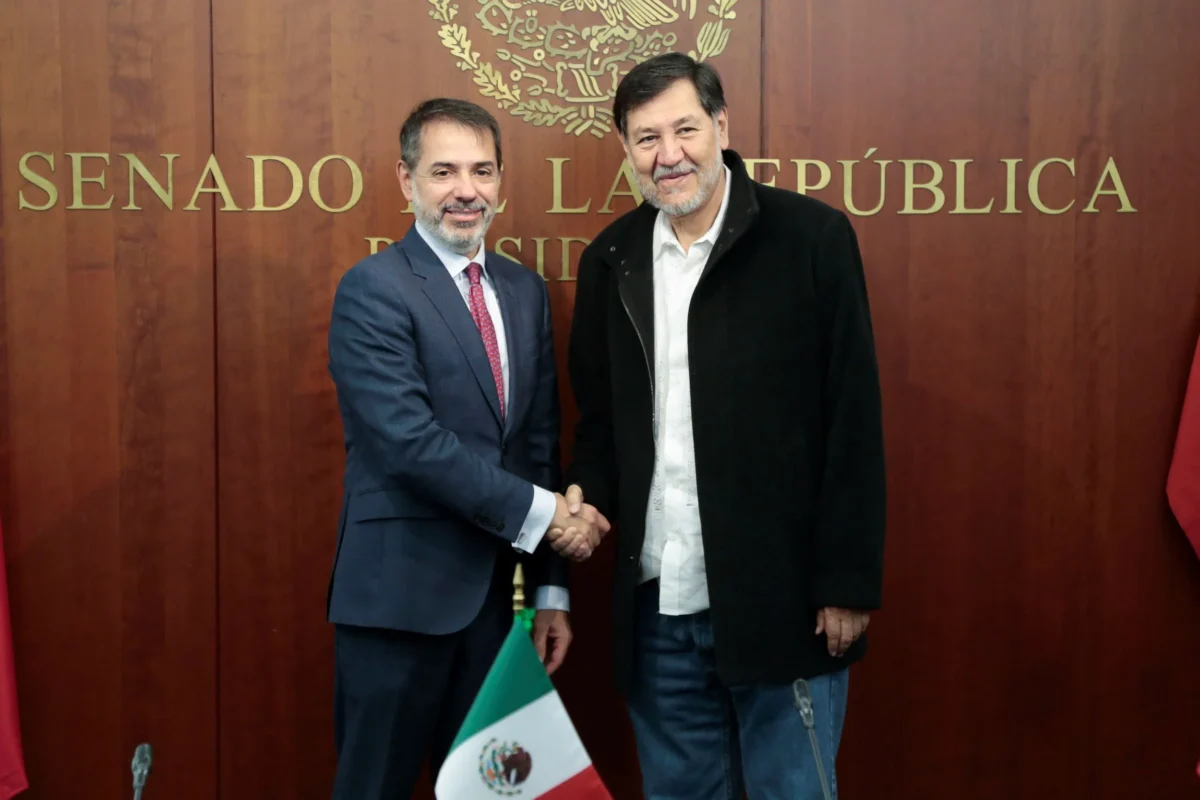 Por separado, Noroña y embajador de España hablan de "la pausa"