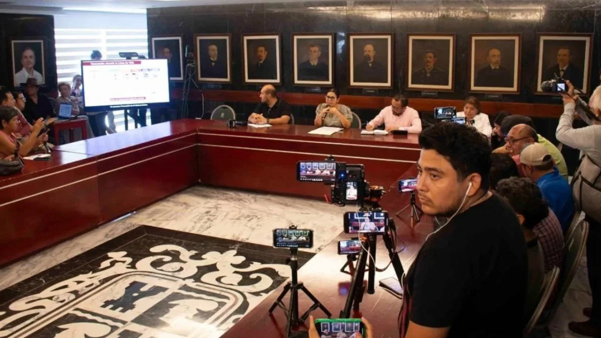 Invitan a habitantes del estado de Campeche a participar en la campaña "Vacúnate en tu auto".