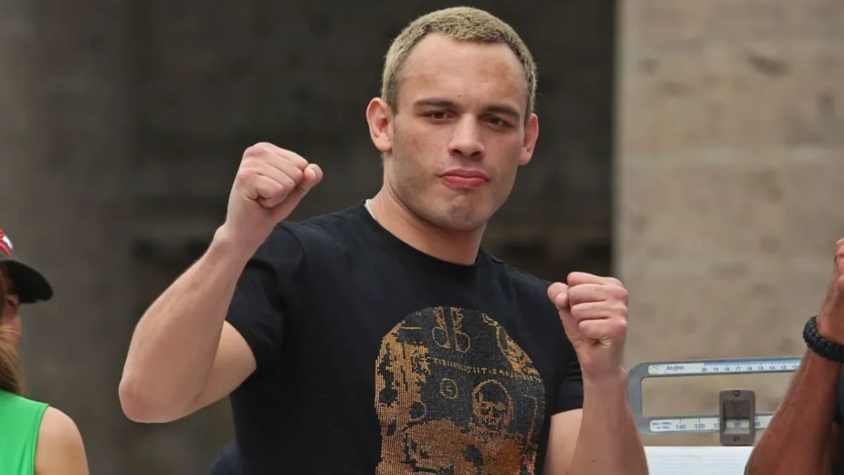 El boxeador Julio César Chávez Jr, presuntamente habría fungido como "golpeador" del Cártel de Sinaloa.