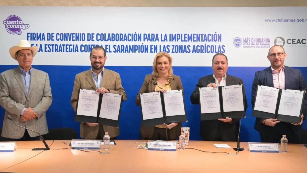 Maru Campos firmó un convenio de colaboración con el Consejo Estatal Agropecuario, para integra a productores agrícolas en la campaña contra el sarampión.