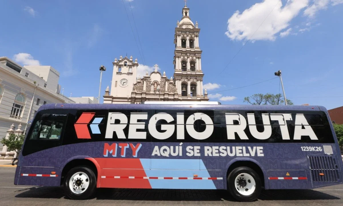 Las unidades cuentan con aire acondicionado, wifi, cargador para celulares, GPS y cámaras de videovigilancia.