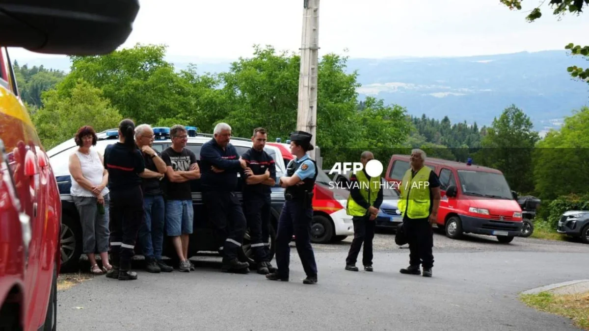 Tres espectadores murieron durante un Rally en Francia, al ser golpeados por un auto que se salió de la carretera.