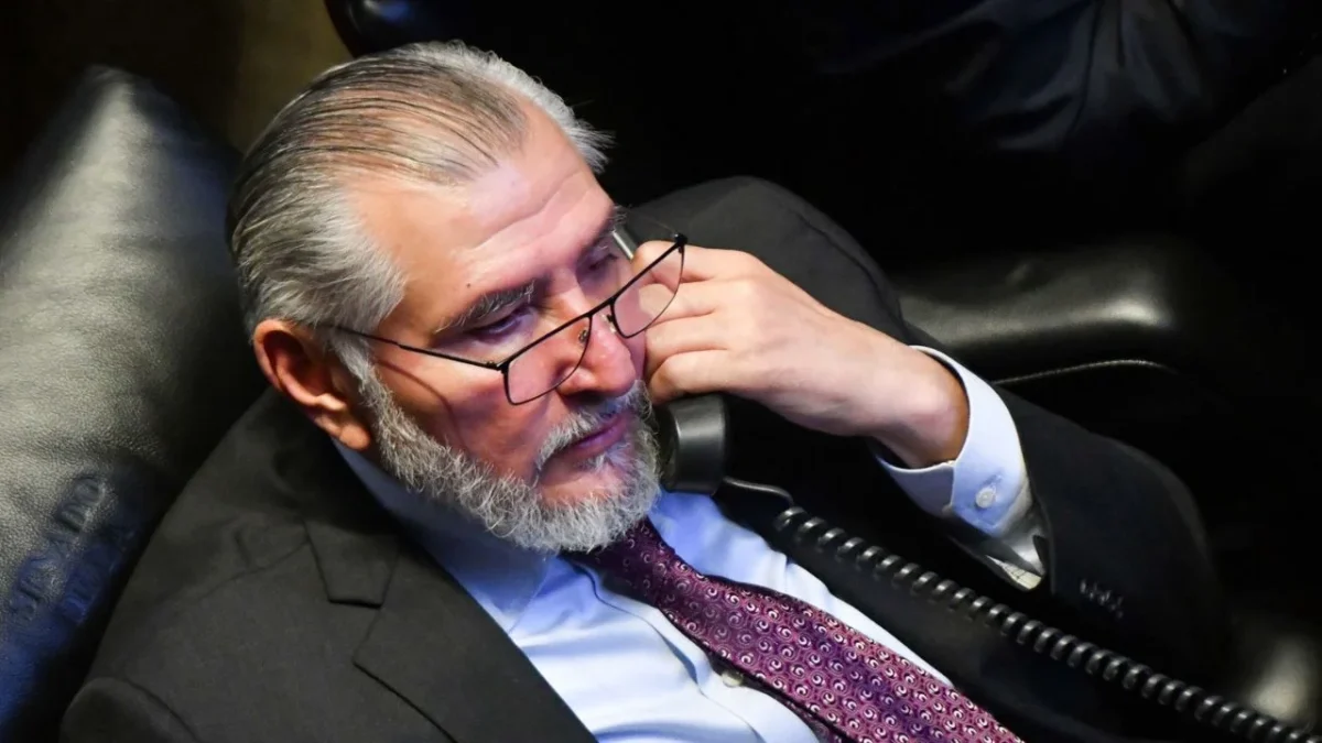 Senadores de los partidos oficialistas, cobijaron al coordinador parlamentario de Morena, Adán Augusto López, ante el caso de Hernán "N".