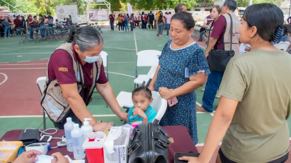 Salud en tu Barrio incluye atención médica, promoción de hábitos saludables, así como prevención y detección oportuna de enfermedades.