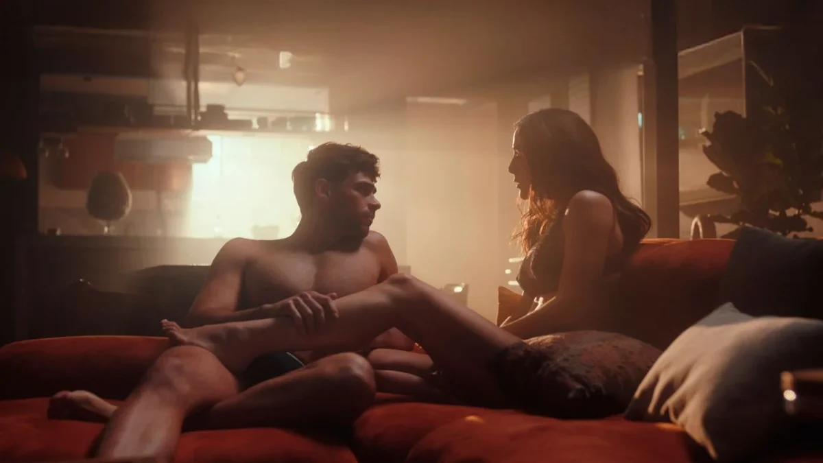 8 episodios conforman esta serie de Netflix en donde el género del thriller domina la historia