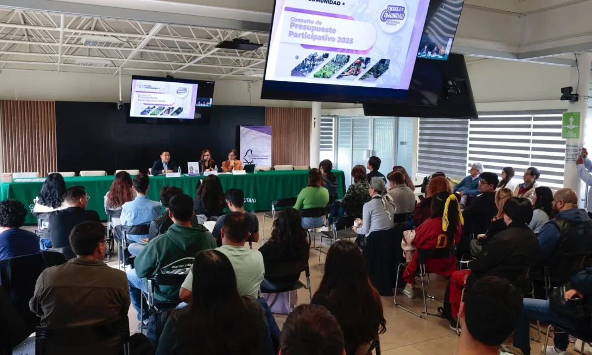 Consejeros electorales llevaron a cabo el foro “Tu voz cuenta: Hablemos del Presupuesto Participativo 2025” en la UAM Xochimilco para dar los pormenores de este ejercicio democrático.