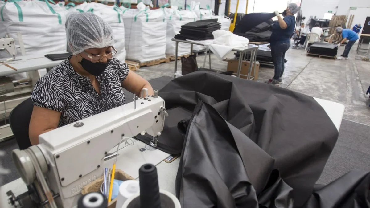Los empleos de calidad en el país van en picada, por un estancamiento económico y un freno a la inversión,y plazas disponibles