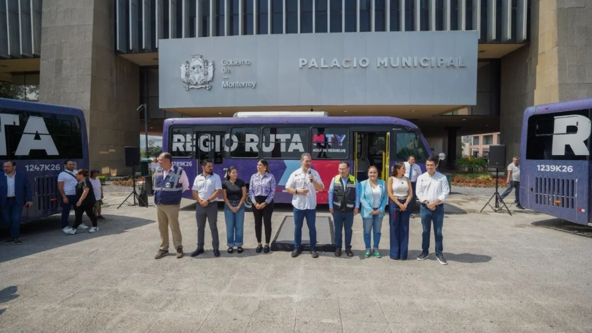Presenta Adrián de la Garza la 'Regio Ruta', una nueva alternativa de transporte