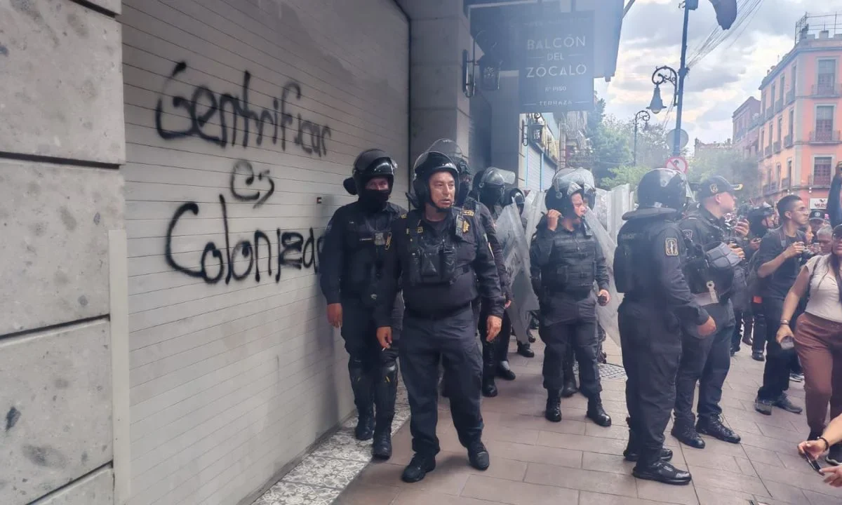 La marcha antigentrificación contó con la participación de distintos colectivos y ciudadanos que expresaron su rechazo a dicho fenómeno.