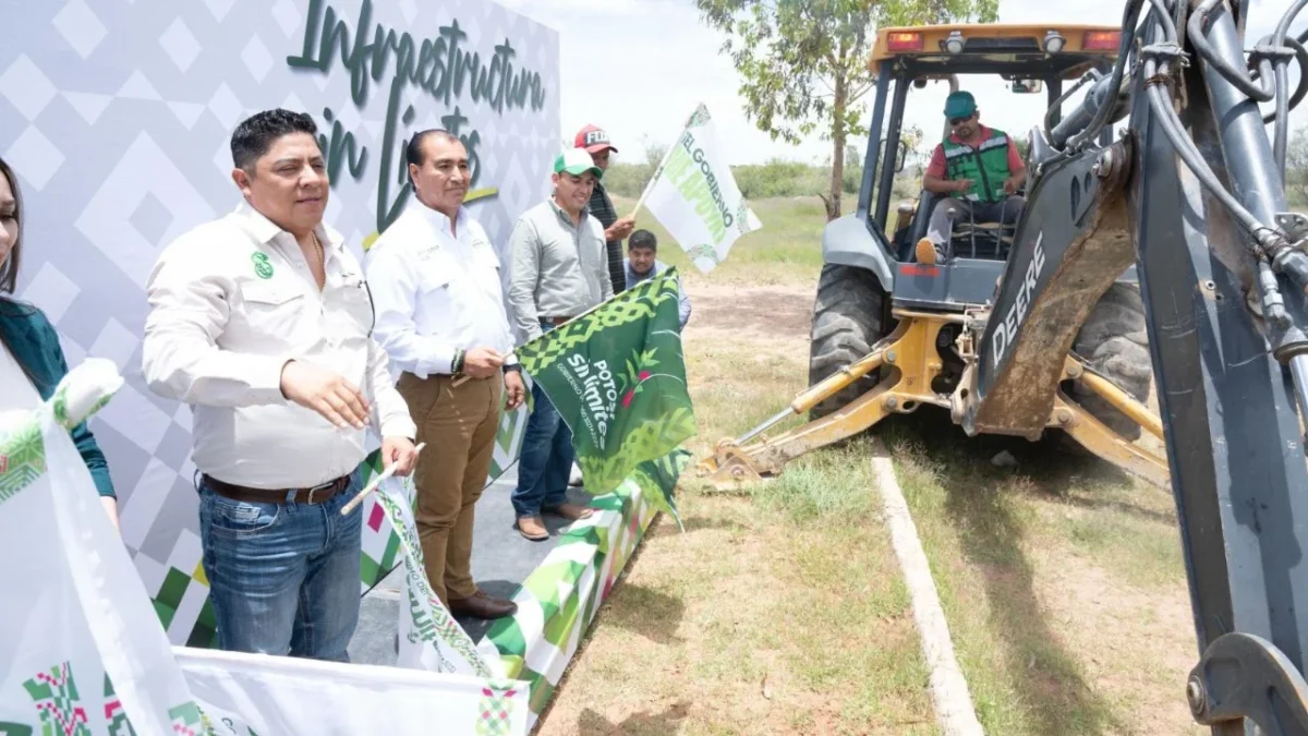 El Gobernador de SLP, Ricardo Gallardo, arrancó obras de infraestructura en Santo Domingo, Villa de Ramos y Salinas; entregó apoyos.