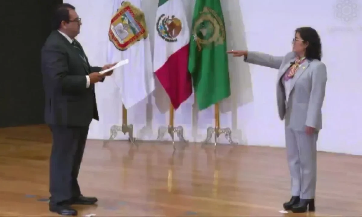 La nueva rectora de la UAEMex hizo un llamado al diálogo entre los estudiantes que se encuentran en paro desde hace más de dos meses.