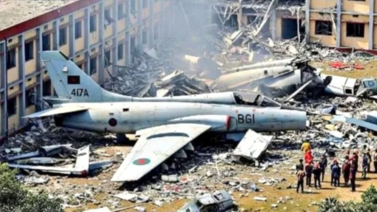 Se estrella avión militar sobre una escuela en Bangladesh