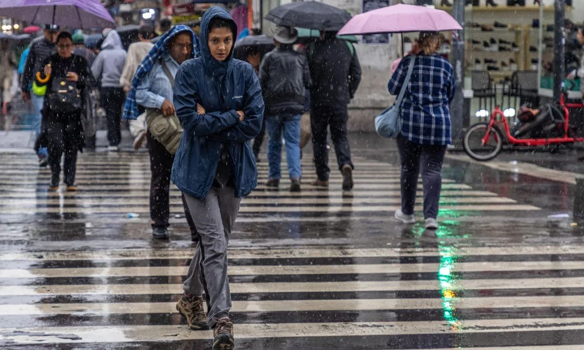 Según el reporte del clima, hoy ese prevén lluvias fuertes a muy fuertes con descargas eléctricas en el sureste de México, Veracruz y Guerrero.