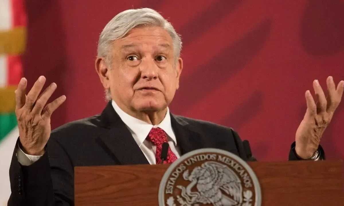 La presidenta Claudia Sheinbaum reconoció que AMLO sí adquirió una deuda en 2024 para obras insignia.