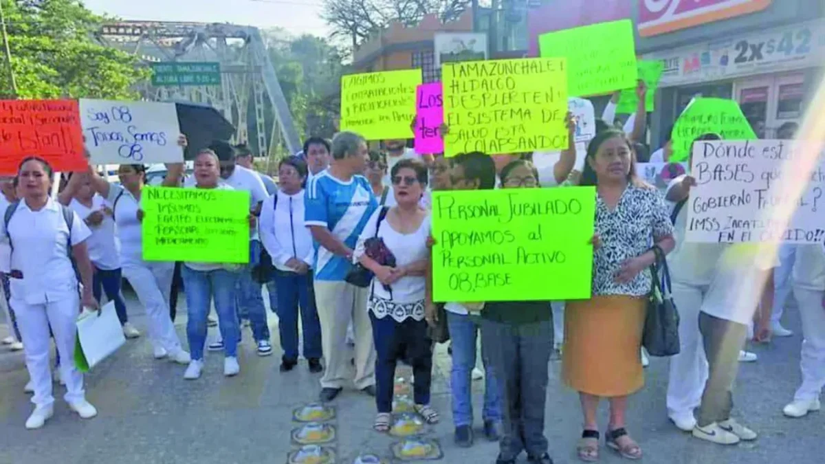 Los trabajadores del IMSS Bienestar en protesta