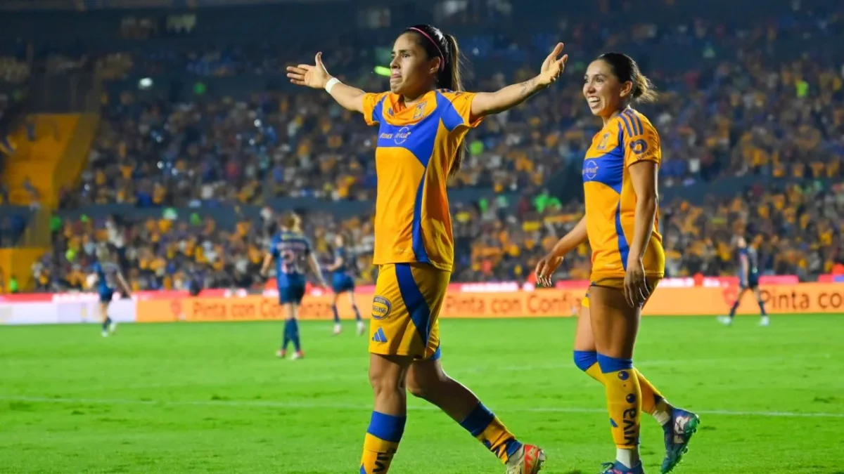 La compra de Jacqueline Ovalle significa algo similar a los 24 millones que se presume que pagó el PSV en 2017 por Hirving Lozano