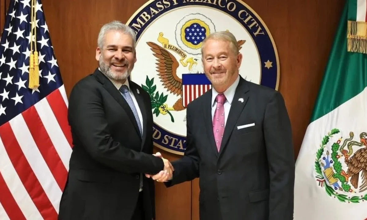 Alfredo Ramírez Bedolla y Ronald Johnson