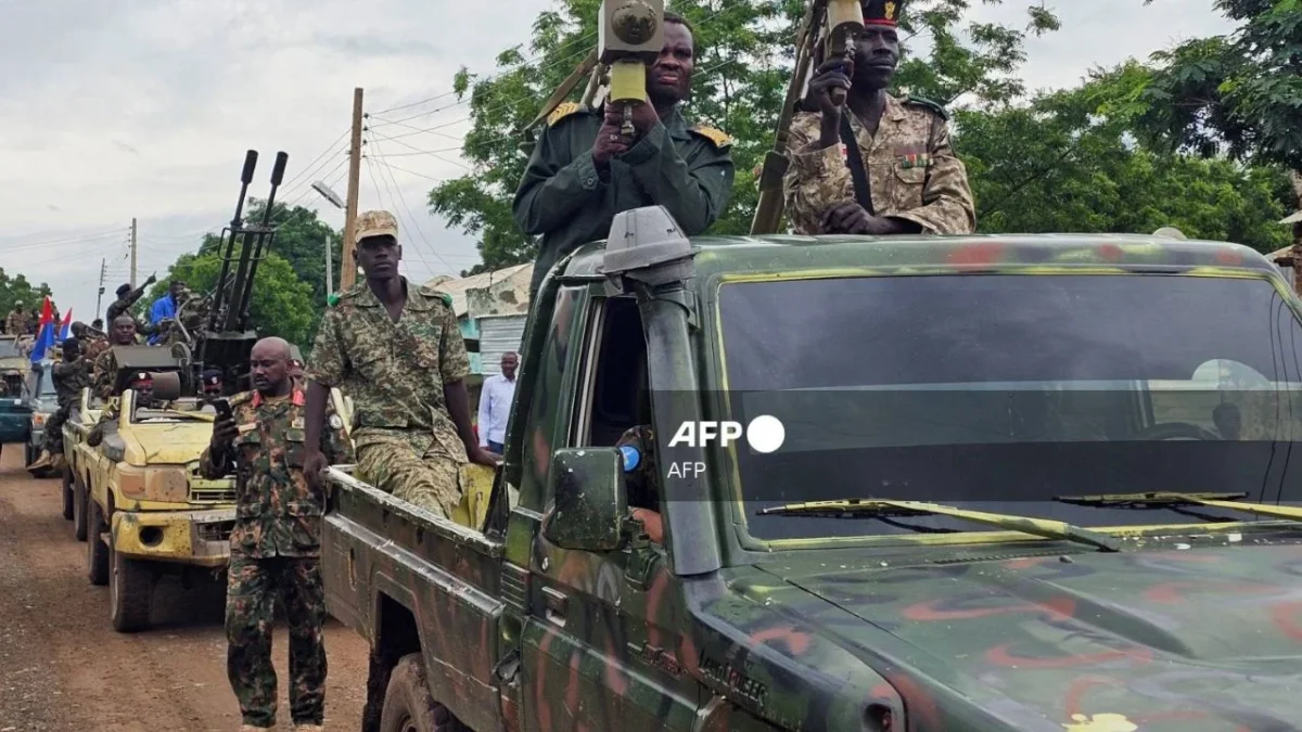 Desde mayo del año pasado, El Fasher está sitiada por las Fuerzas de Apoyo Rápido (FAR), un grupo paramilitar que combate al ejército sudanés