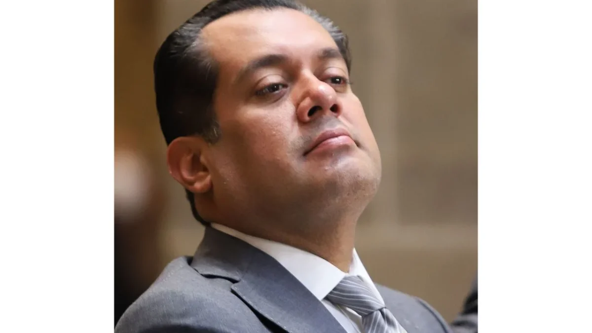 Sergio Gutiérrez Luna se defiende ante señalamientos por exhibición de lujos