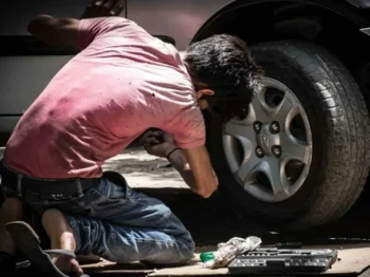 En México, la STPS regula el trabajo adolescente en edad permitida con el fin de proteger a los jóvenes y garantizar su desarrollo.