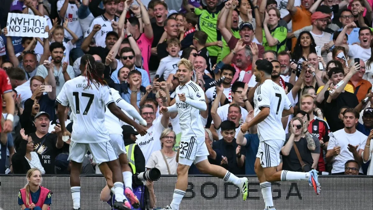 Fulham empata ante Manchester United con Raúl Jiménez