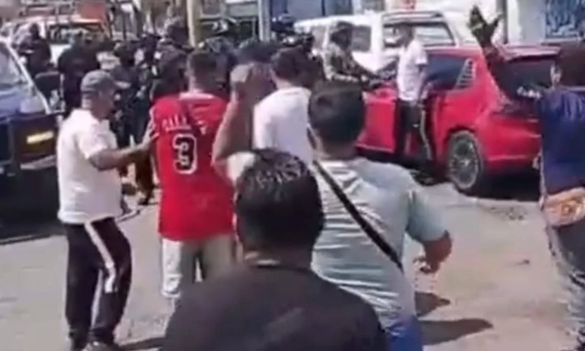 Grupo de Los 300 que pretendía reinvadir se enfrenta a policía de Ecatepec