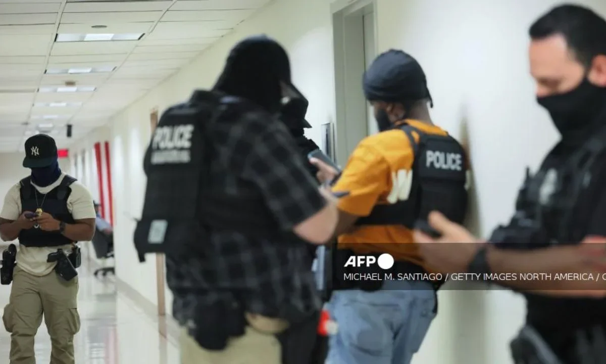 ICE detiene a inmigrantes en los juzgados de la ciudad de Nueva York a nosotros