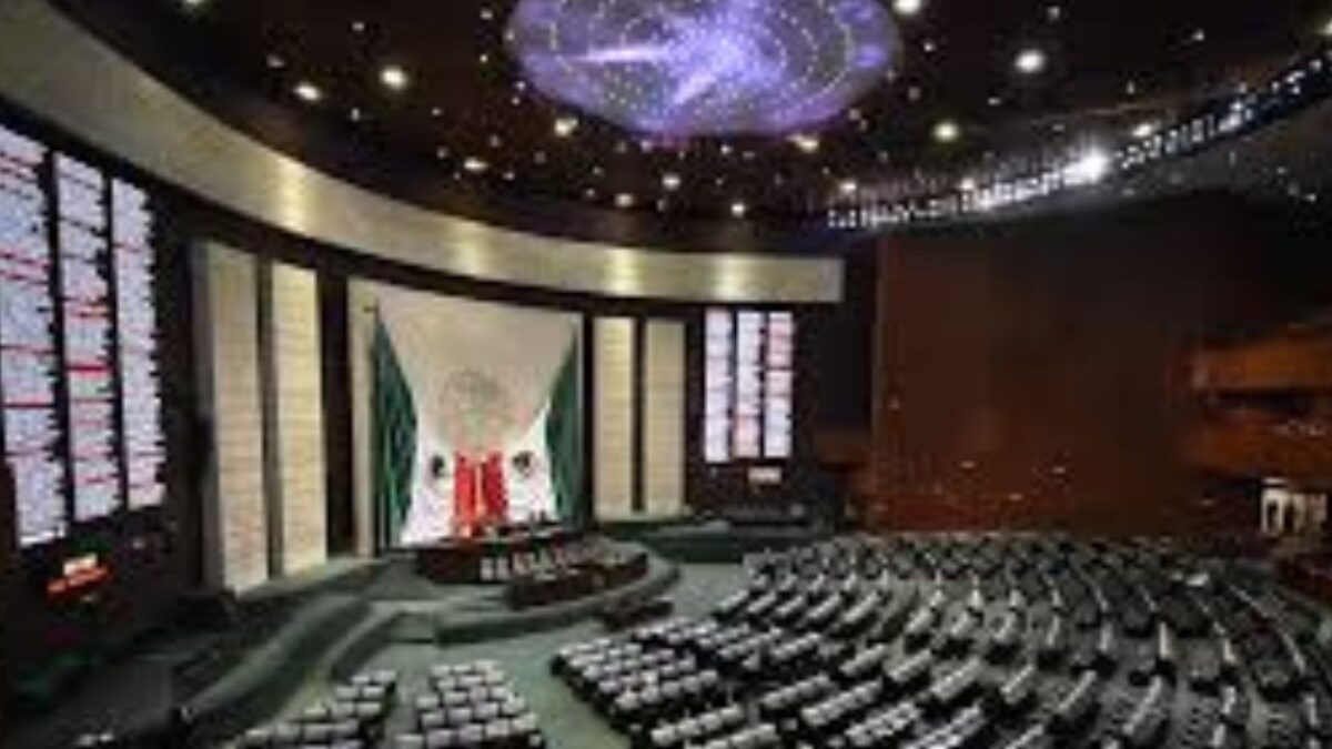 Sergio Gutiérrez Luna confirmó que el PAN relevará a Morena en la presidencia de la Mesa Directiva de San Lázaro.