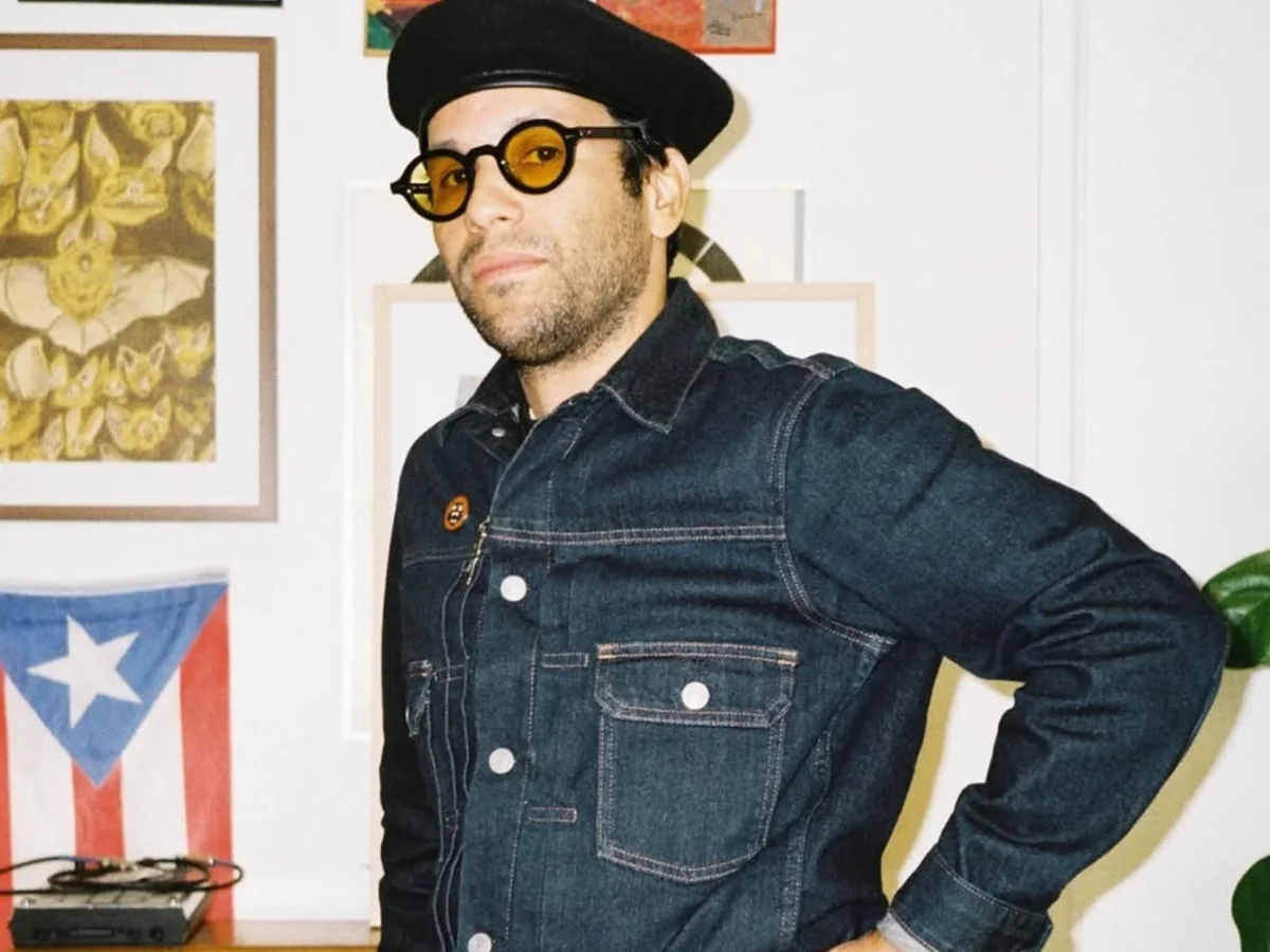 Another Place es el quinto álbum del puertorriqueño, Pachyman, que recientemente se publicó en mayo y consta de 10 canciones