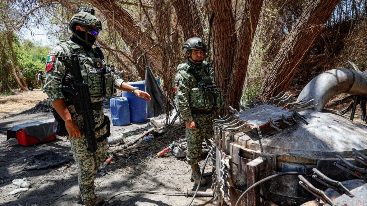 Por un incendio en una finca de Jalisco, descubren narcolaboratorio
