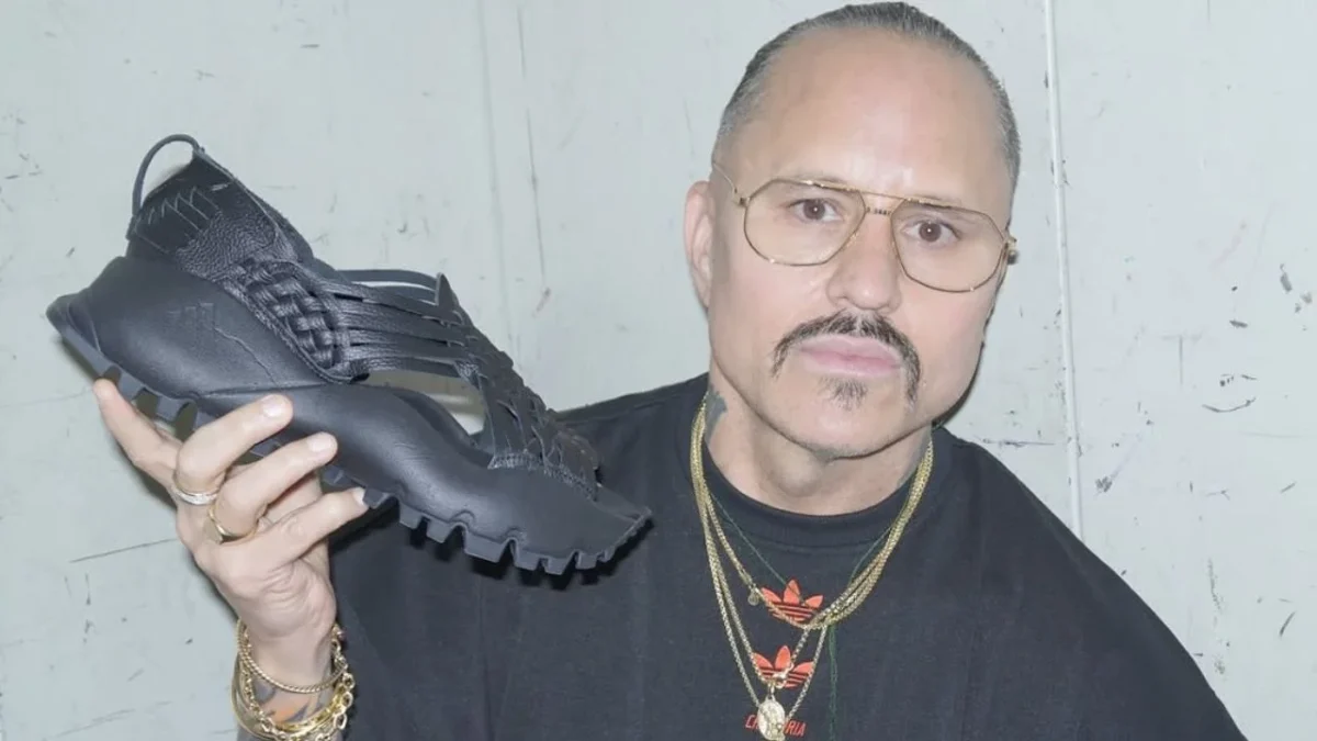 El diseñador Willy Chavarría se une a Adidas para reinterpretar huaraches tradicional de Oaxaca modo streetwear.