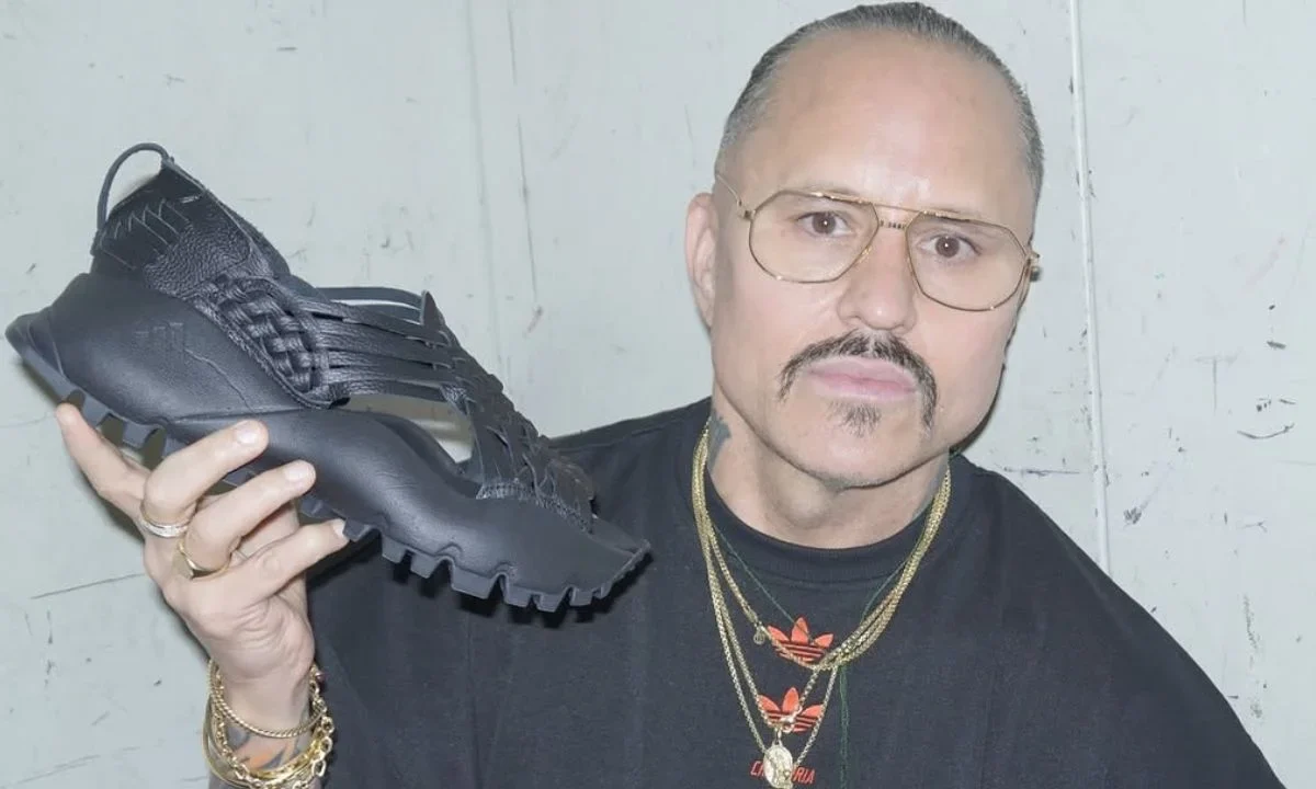 El diseñador Willy Chavarría se une a Adidas para reinterpretar huaraches tradicional de Oaxaca modo streetwear.