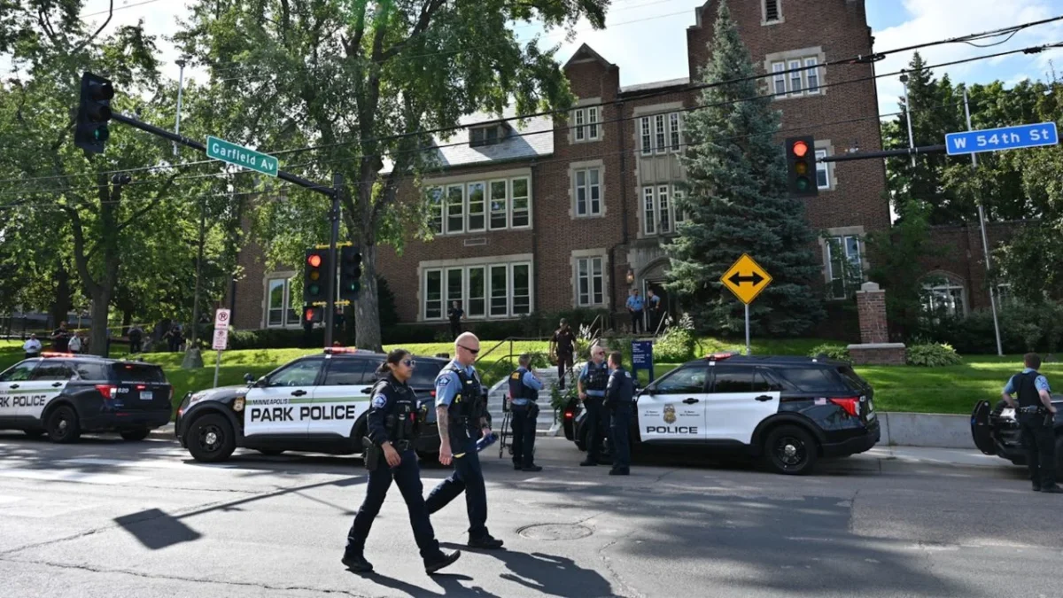 Terror en iglesia de Minneapolis; tiroteo en escuela católica deja un saldo de dos niños muertos