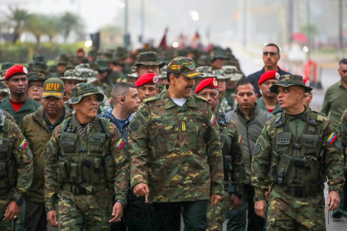 La presión escaló al duplicarse la recompensa por Nicolás Maduro, a quien Washington acusa de liderar el Cártel de los Soles