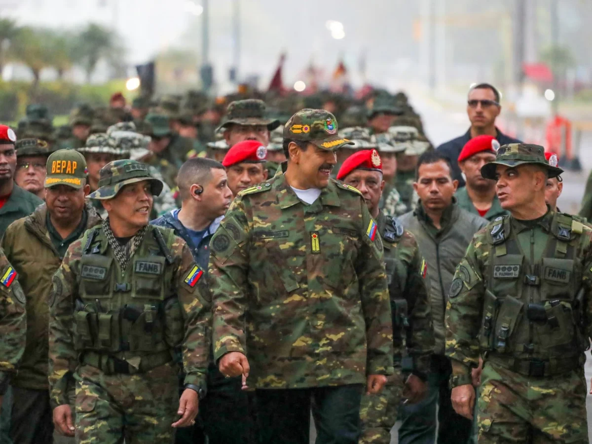 La presión escaló al duplicarse la recompensa por Nicolás Maduro, a quien Washington acusa de liderar el Cártel de los Soles