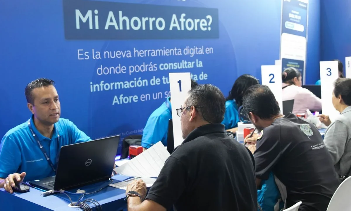 La Feria de las Afores tuvo una duración de cinco días en los que 190 mil visitantes acudieron al Zócalo capitalino.