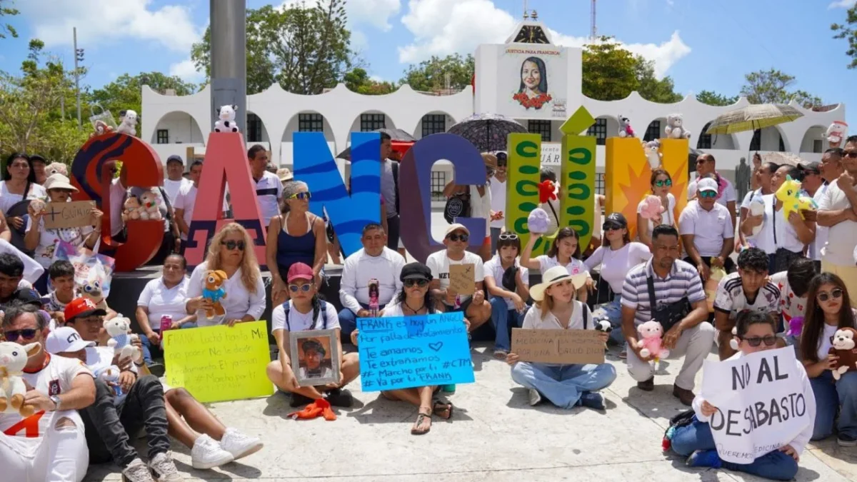 En diversas ciudades familiares de enfermos se unieron para pedir medicina para sus pacientes.