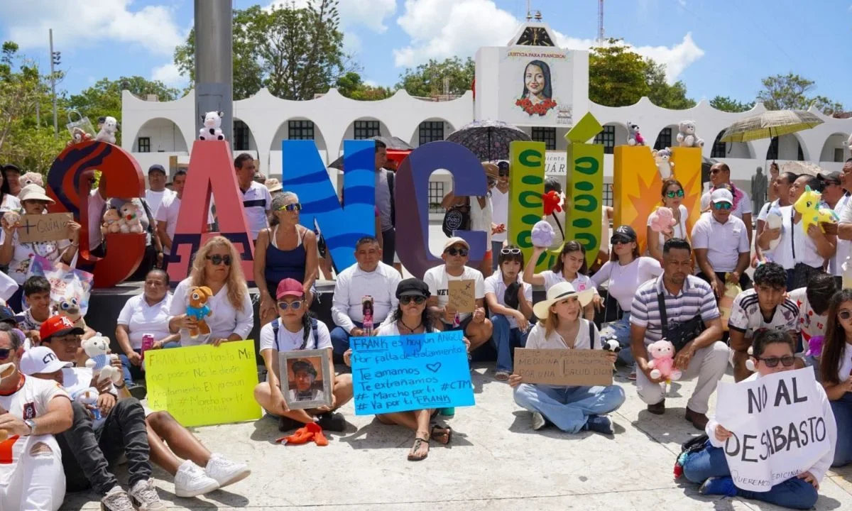 En diversas ciudades familiares de enfermos se unieron para pedir medicina para sus pacientes.