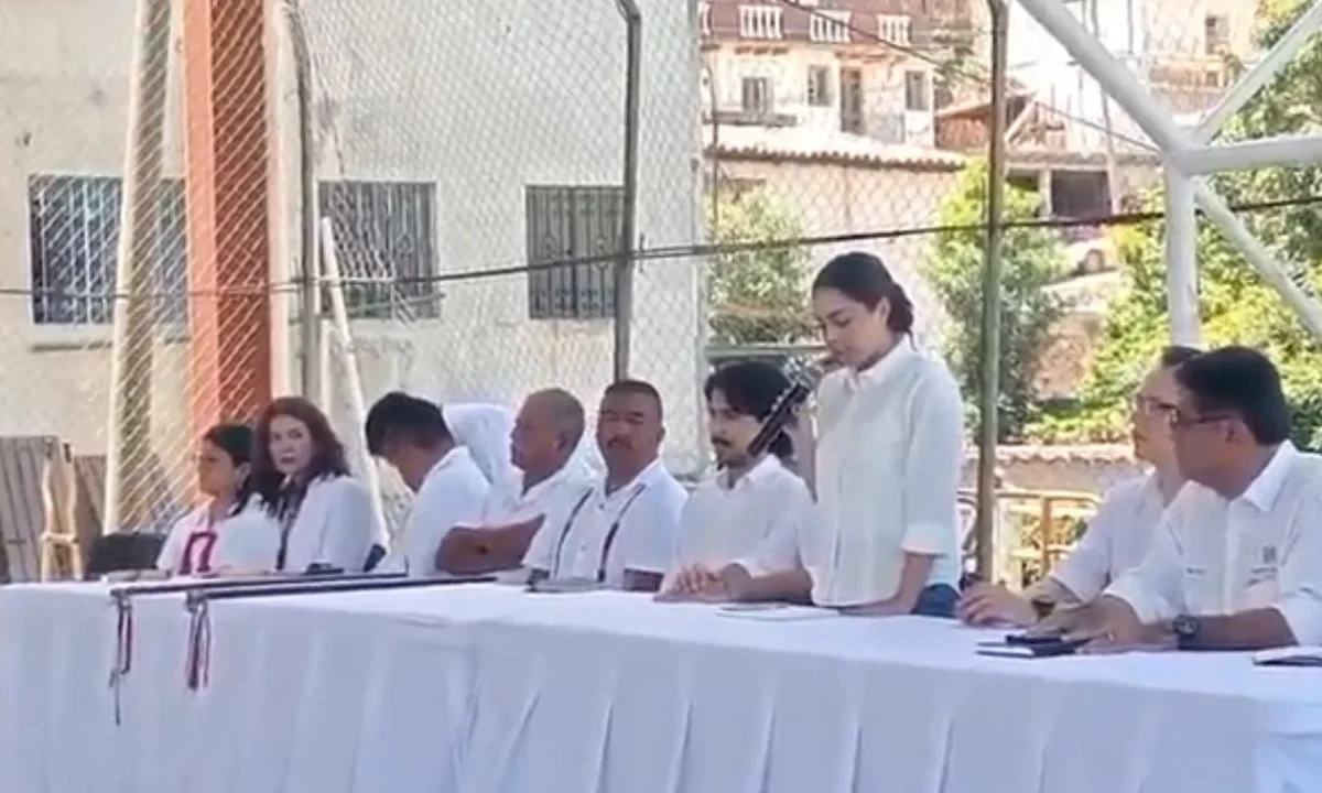 Adidas ofrece disculpa pública en Oaxaca por apropiación cultural de sandalias