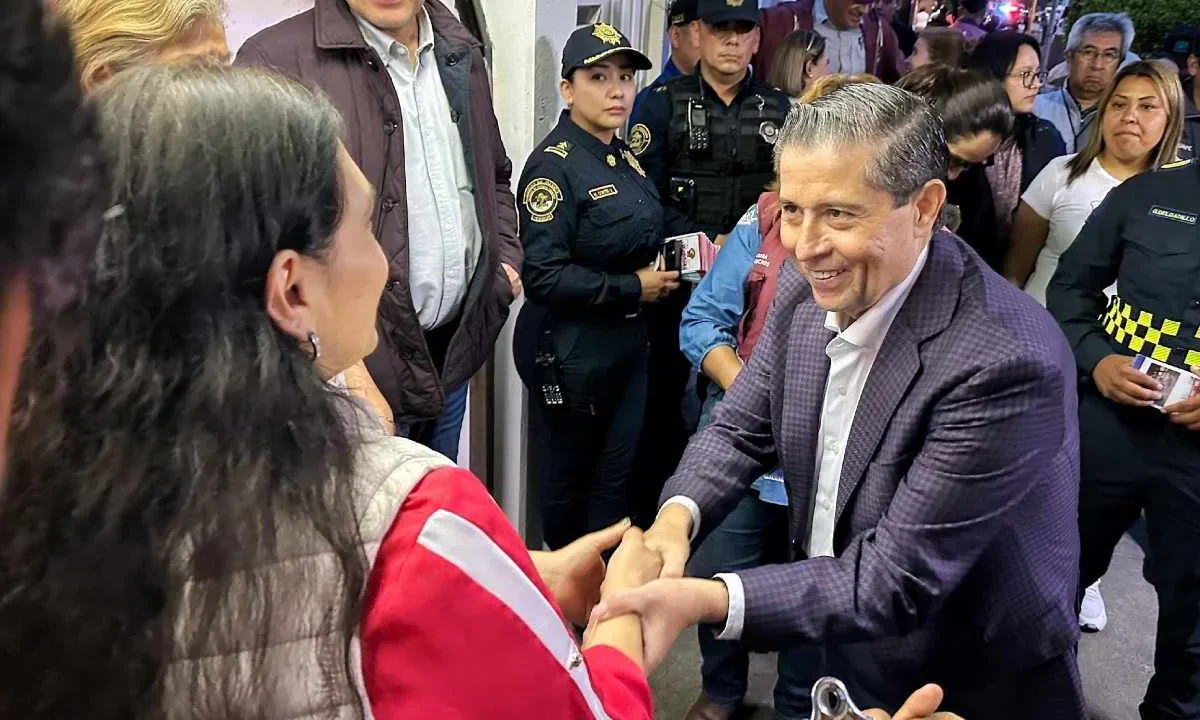La Alcaldía Coyoacán participa en recorridos Casa por Casa, en la zona de los Culhuacanes.