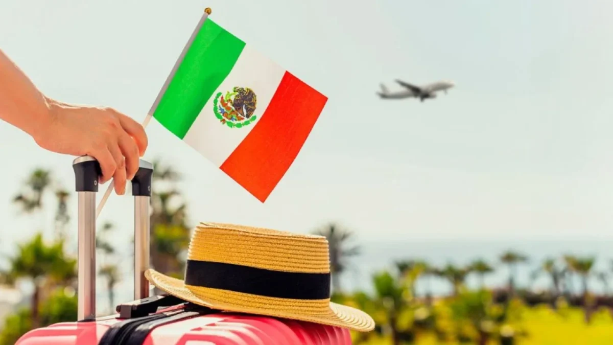 Coparmex y CNET destacan que la alerta de EE. UU. podría afectar la llegada de turistas y la economía.