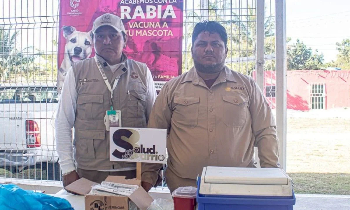 La Secretaría de Salud continúa reforzando acciones de prevención y control de rabia, al aplicar 8 mil vacunas antirrábicas en Campeche.