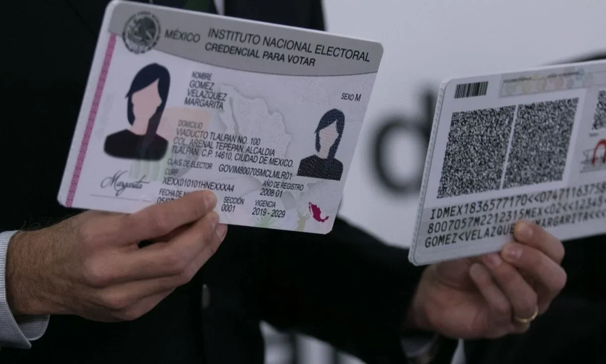 Se aprobó la incorporación de nuevos mecanismos de seguridad en la credencial de elector, al tiempo que se instauró la CURP Biométrica.
