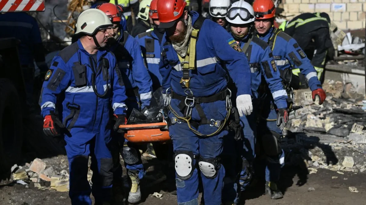 Ataque masivo ruso a Kiev deja al menos 15 muertos