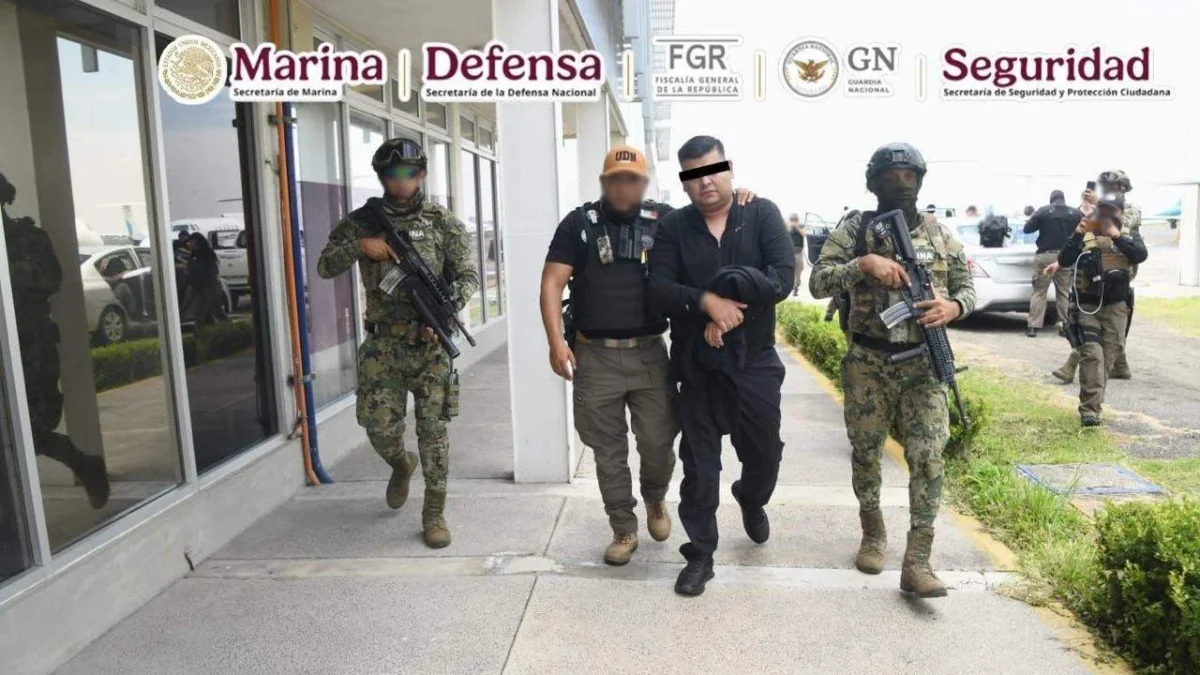 La Semar detuvo a “El Cachorro” y 15 cómplices acusados de tráfico de armas para el CJNG.
