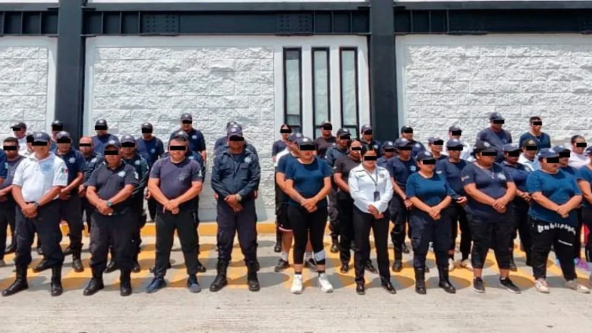 Caen 59 policías de Cintalapa, Chiapas, por presuntos vínculos con la delincuencia organizada.