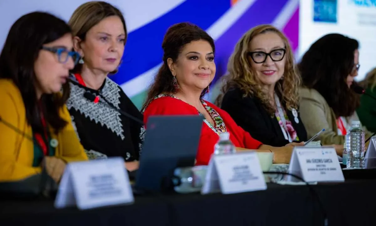 La jefa de Gobierno de la CDMX, Clara Brugada, hizo un llamado a construir una red de ciudades.