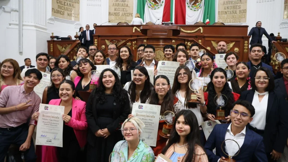 En sesión solemne, legisladores entregaron el “Premio de la Juventud Ciudad de México 2025” en temas como la defensa de derechos, innovación, arte, cultura y actividades académicas.