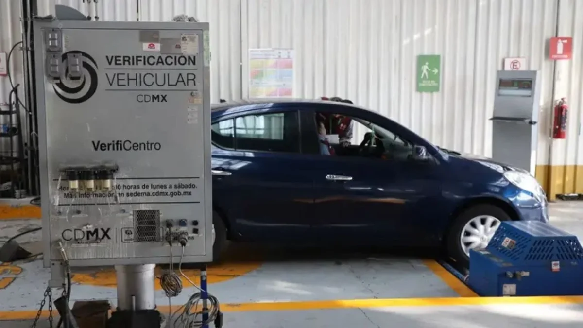 ¿Cuánto es de multa en CDMX y Edomex por no hacer la verificación vehicular?